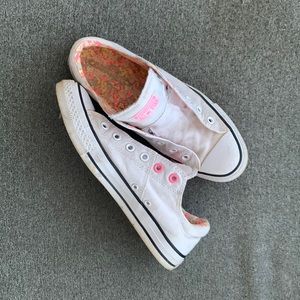 Converse All Star size 10 white and pink